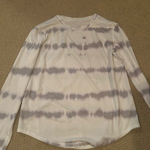 Lululemon swiftly tech relaxed fit long sleeve